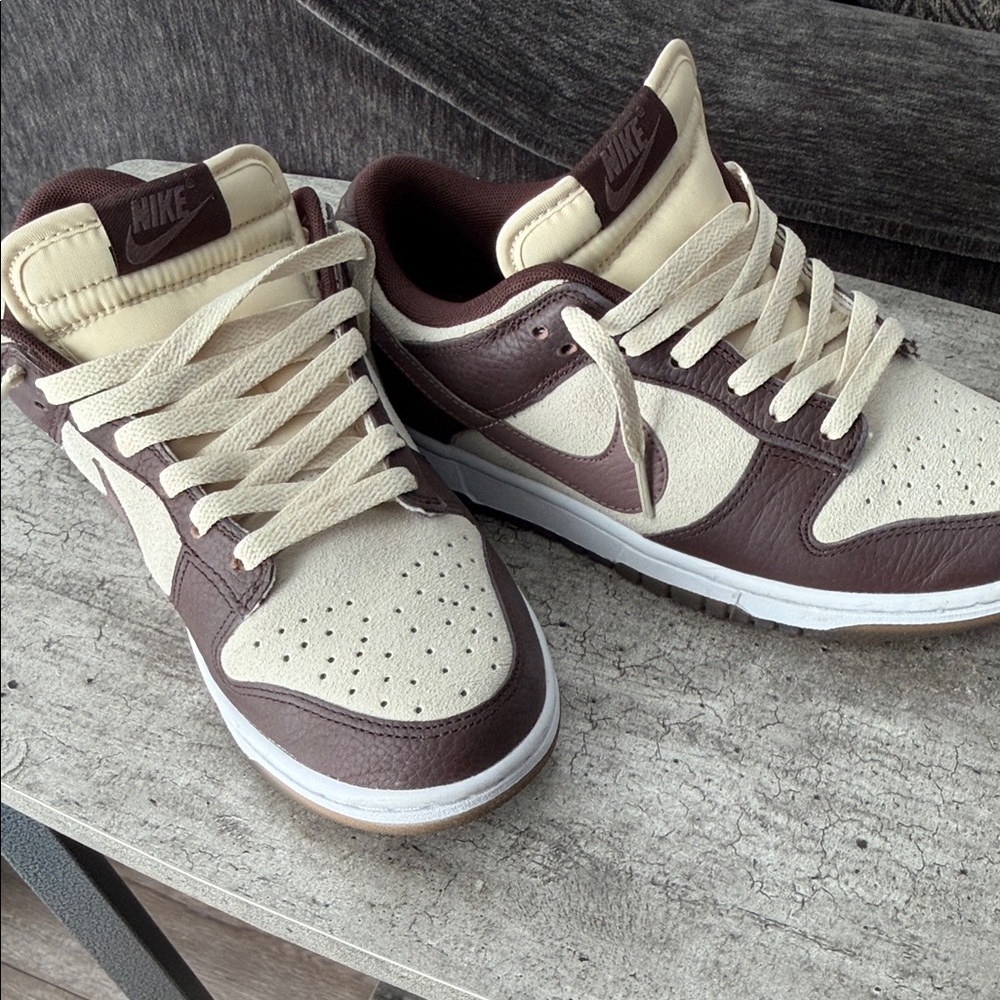 Nike Women’s Cream and Brown Dunk Low Sneakers (MenKids size 7) - Picture 7 of 8